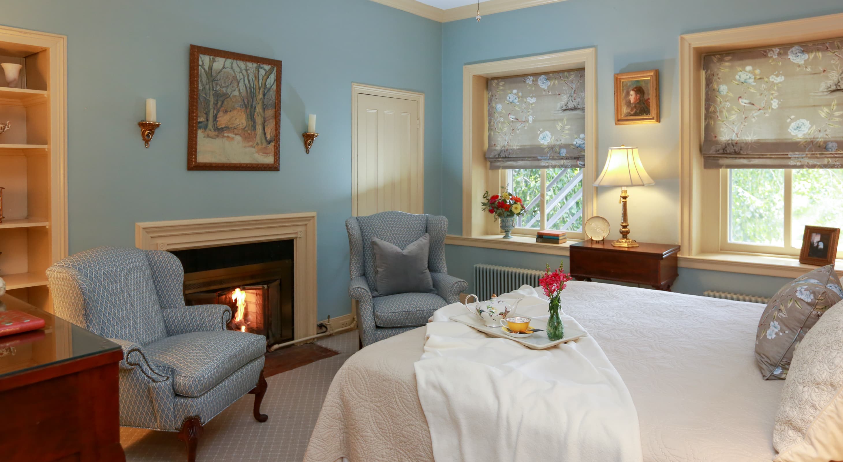 guest room at Woolverton Inn